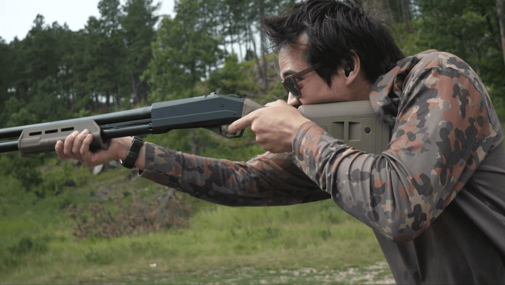 PSA 570 shotgun with Magpul furniture
